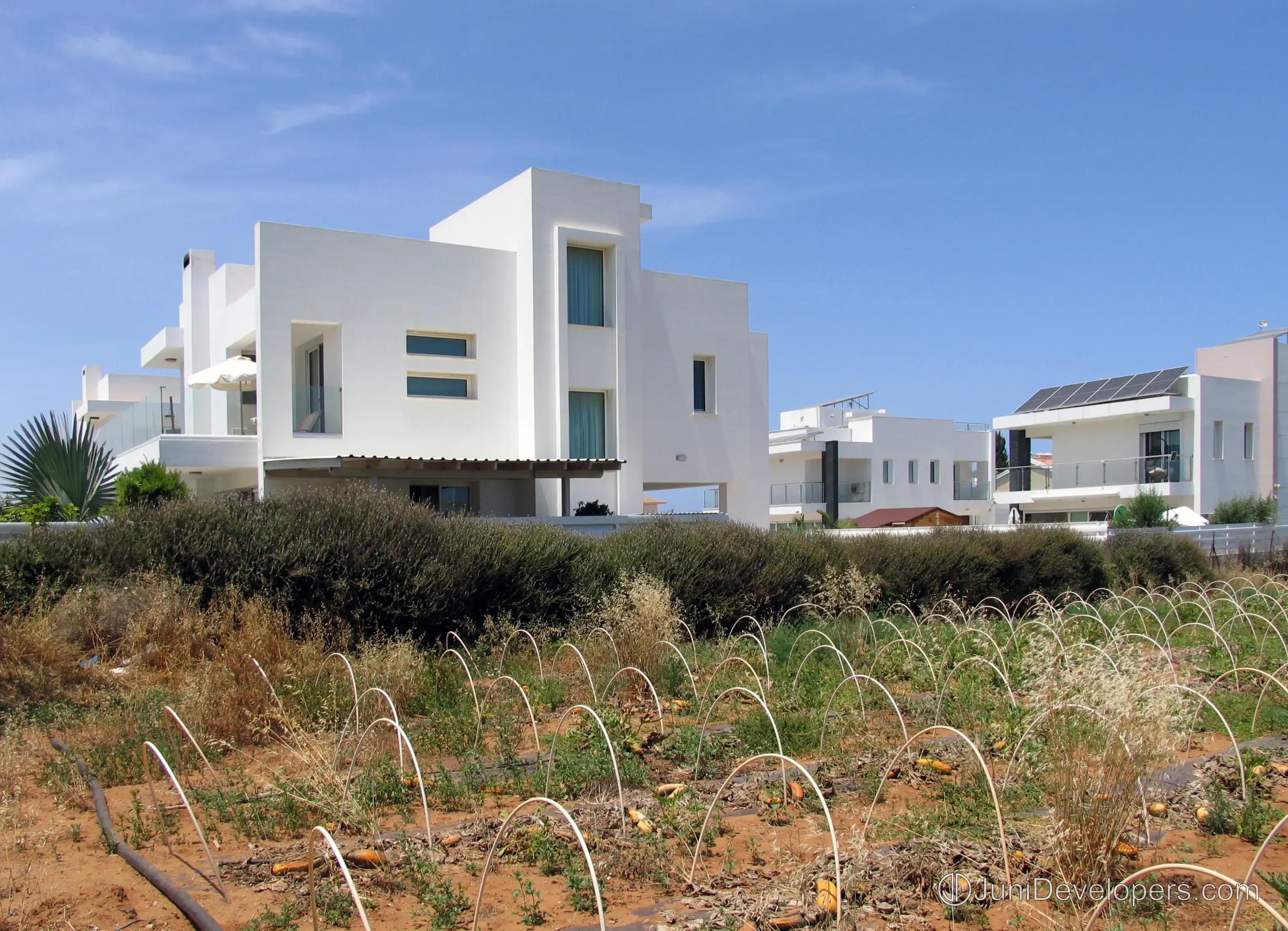 Bright spacious villa in Pernera hotel area with balconies and landscaped plot