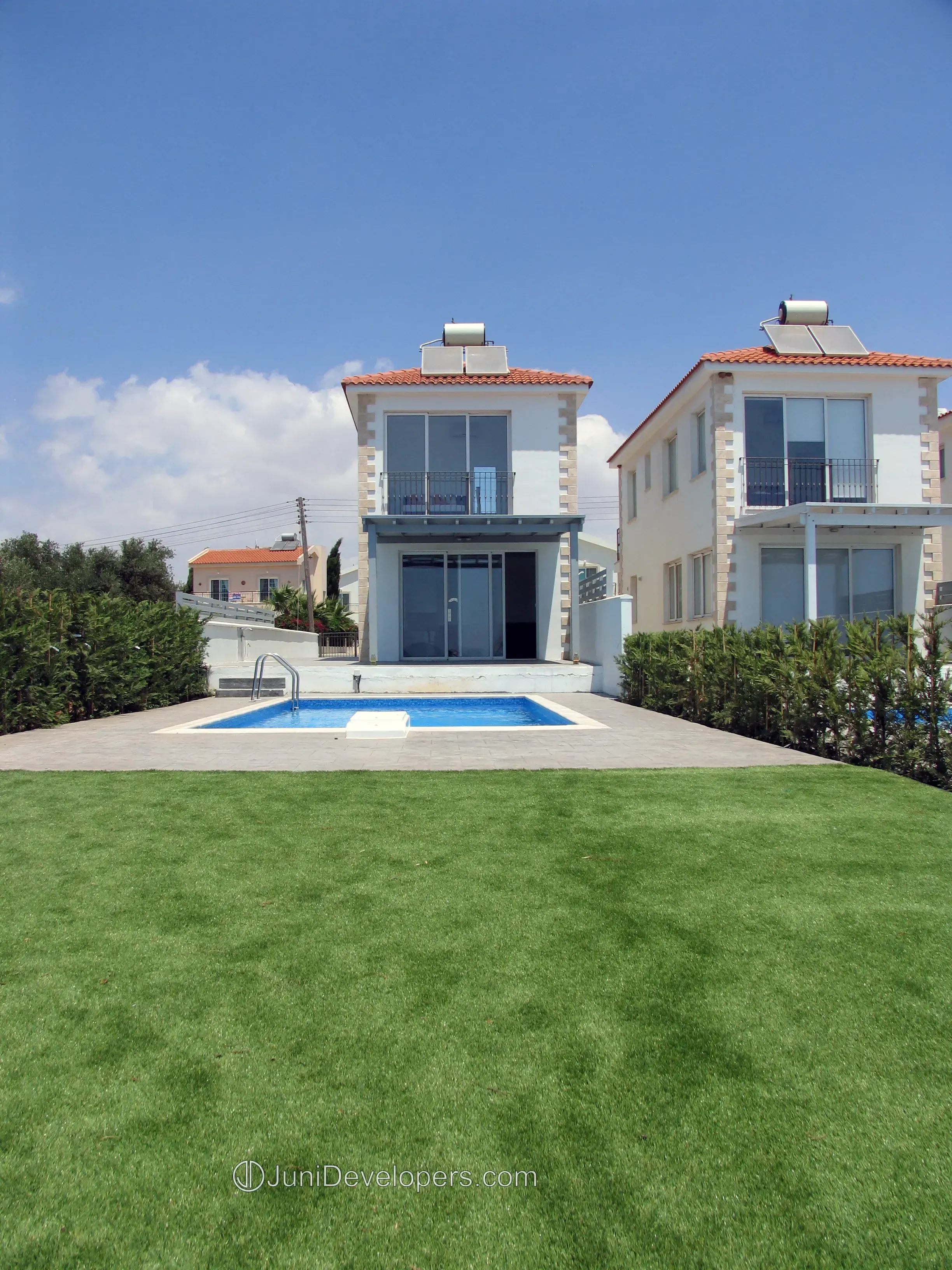Seafront villa in Ayia Napa next to the sea with garden